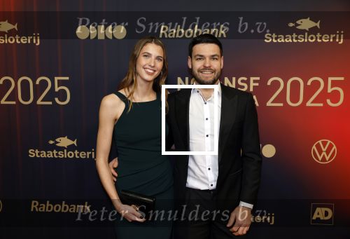 Papendal 17 december 2025
Sportgala waar oa de sportman en sportvrouw van het jaar gekozen worden . Sjinkie Knegt kwam met zijn nieuwe vriendin