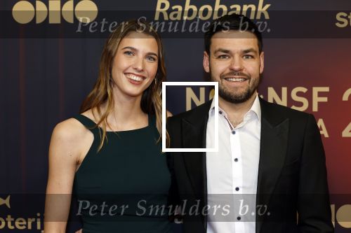 Papendal 17 december 2025
Sportgala waar oa de sportman en sportvrouw van het jaar gekozen worden . Sjinkie Knegt kwam met zijn nieuwe vriendin