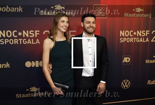Papendal 17 december 2025
Sportgala waar oa de sportman en sportvrouw van het jaar gekozen worden . Sjinkie Knegt kwam met zijn nieuwe vriendin