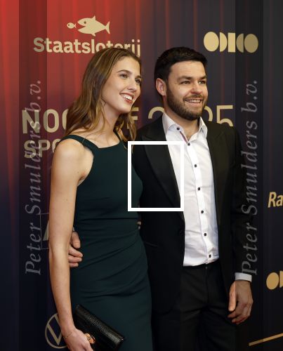 Papendal 17 december 2025
Sportgala waar oa de sportman en sportvrouw van het jaar gekozen worden . Sjinkie Knegt kwam met zijn nieuwe vriendin