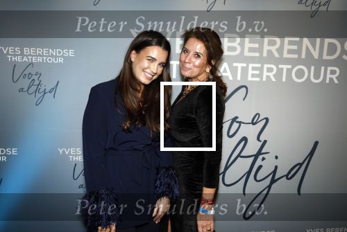 Bussum 8 december 2025
Premiere theatwershow Voor Altijd van Yves Berendse in t Spant. Sophia Gladon met haar moeder Sacha Goemans