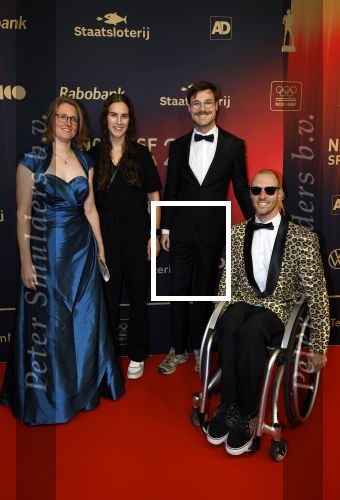 Papendal 17 december 2025
Sportgala waar oa de sportman en sportvrouw van het jaar gekozen worden .