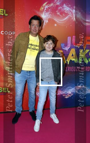 Amsterdam 7 december 2025
Premiere Juf Braaksel in Pathe Noord . Steven Kazan kwam met zijn zoon
