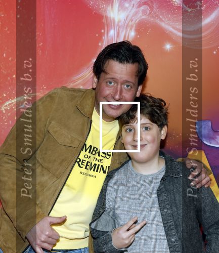 Amsterdam 7 december 2025
Premiere Juf Braaksel in Pathe Noord . Steven Kazan kwam met zijn zoon