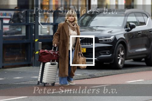 Amsterdam 8 december 2025
Tatjana Simic arriveert thuis met haar koffer