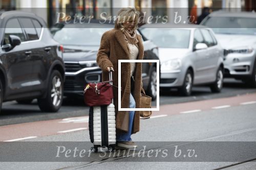 Amsterdam 8 december 2025
Tatjana Simic arriveert thuis met haar koffer