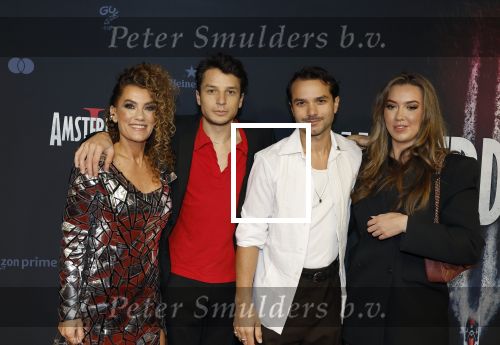 Amsterdam 1 december 2025
Premiere Amsterdamned II in Tuschinski . De hoofdrollen worden gespeeld door Huub Stapel tatum Dagelet en Holly Brood . Tatum Dagelet met dochter Toy Travis en broer Mingus Dagelet