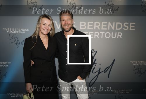 Bussum 8 december 2025
Premiere theatwershow Voor Altijd van Yves Berendse in t Spant. Tim Klijn met zijn vrouw
