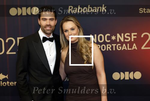 Papendal 17 december 2025
Sportgala waar oa de sportman en sportvrouw van het jaar gekozen worden . Tom Dumoulin met zijn vriendin Maxime Nieman