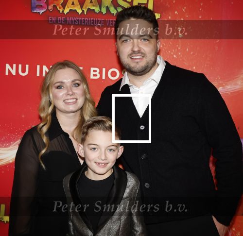 Amsterdam 7 december 2025
Premiere Juf Braaksel in Pathe Noord . Tomas Breemen ( Handigetips) met gezin