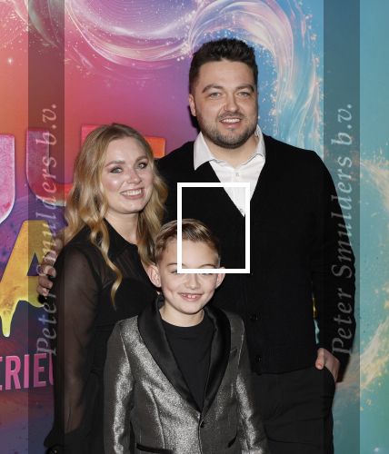 Amsterdam 7 december 2025
Premiere Juf Braaksel in Pathe Noord . Tomas Breemen ( Handigetips) met gezin