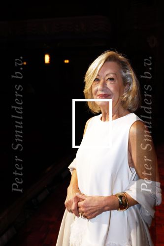 Amsterdam 2 december 2025
Presenatie Grannies van Amsterdam seizoen 2 . Martine v Os doet de presentatie. 
De Grannies bestaan uit Joanita Mug Tonneke en Lorraine . Ook hun kleinkinderen waren aanwezig  in Tuschinski