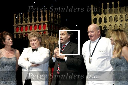 Kaatsheuvel 20 december 2004
Kerstborrel Princess in de efteling.
Aad Ouborg Cas Spijkers  en Tonny Eyk met Mrs Einstein
Peter Smulders bv