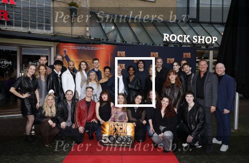 Amsterdam 8 december 2025
Presentatie cast We Will Rock you . Albert Verlinde is de producent.
Cast Naima Bayo, Luuk Haaze, Brecht van Arnhem, Magtel de Laat, Lucas Hamming en Nyassa Alberta