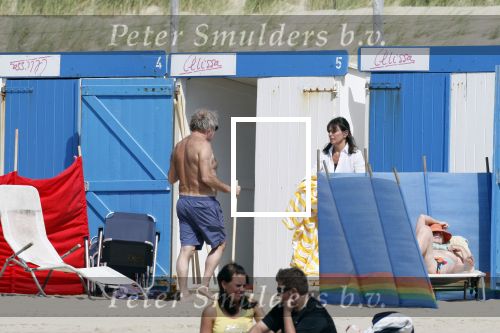 Bergen aan Zee 31 juli 2007
Youp van t Hek en zjn vrouw Debbie Petter op het strand.
Peter Smulders bv