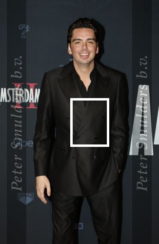 Amsterdam 1 december 2025
Premiere Amsterdamned II in Tuschinski . De hoofdrollen worden gespeeld door Huub Stapel tatum Dagelet en Holly Brood . Yves Berendse