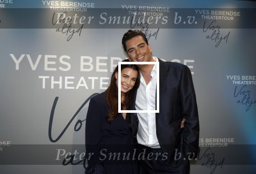 Bussum 8 december 2025
Premiere theatwershow Voor Altijd van Yves Berendse in t Spant. Yves Berendse met zijn vriendin Sophie Gladon