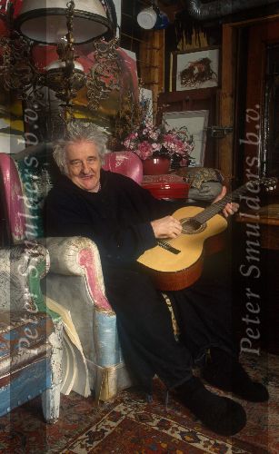Den Ilp, 8 Januari 1997
Anton Heyboer met zijn gitaar