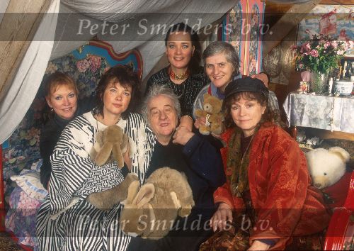 Den Ilp, 8 Januari 1997
Anton Heyboer met zijn zijn nieuwste bruid ( links van hem ) en zijn oude bruiden