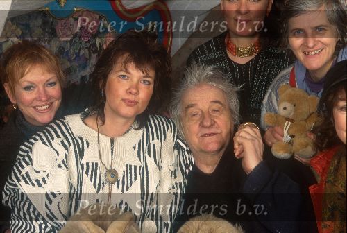 Den Ilp, 8 Januari 1997
Anton Heyboer met zijn nieuwste bruid en zijn oude bruiden