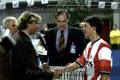 Eindhoven, 13 januari 1999
Indoor Soccer
Chris v d Weerden samen met Hans Kraaij Jr.