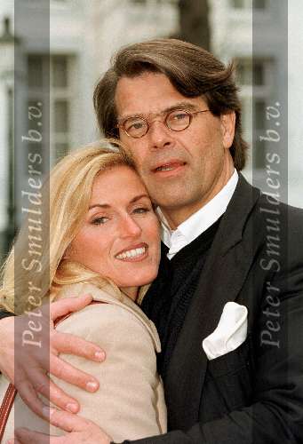 Emile Ratelband met nieuwe vriend 1999
Maastricht, 23 januari 1999