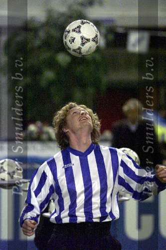 Eindhoven, 13 januari 1999
Indoor Soccer
Jongleur Erik Borgman met 5 voetballen