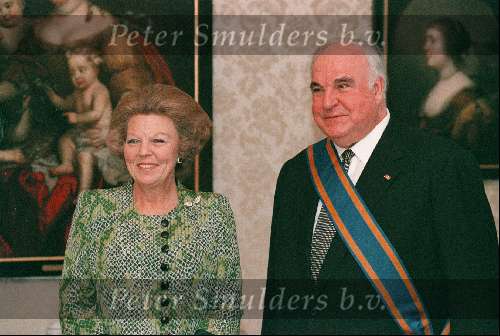 KONINGIN BEATRIX MET HELMUTH KOHL 1998