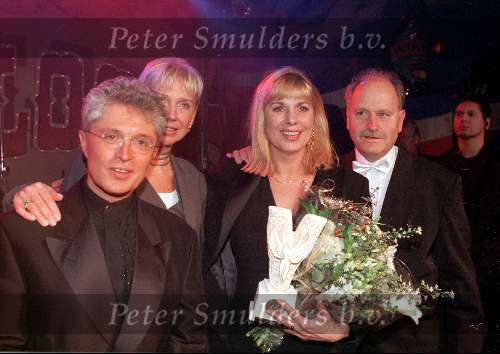 Uitgeest, 11 januari 1999
Nieuwjaarsreceptie Henk Geels
v.l.n.r.: Jacques D\\\'Ancona, Henk Geesl met zijn vrouw en Jacques D\\\'Ancona