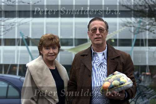Hilversum 31 december 1999
Linda de Mol bevallen van haar dochtertje Noah.
John de Mol Sr. met vrouw