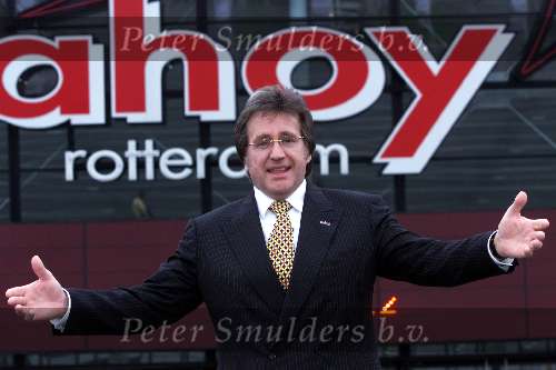 Rotterdam 11 januari 2000
Persconferentie LEE TOWERS voor nieuwe concerten AHOY Rotterdam