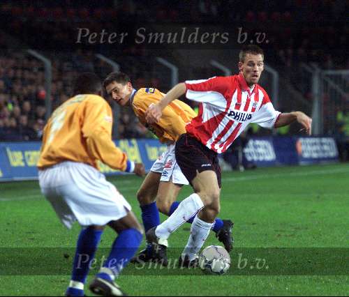 Eindhoven, kompetitie seizoen 2000/2001
PSV-RBC 
Andre Ooijer