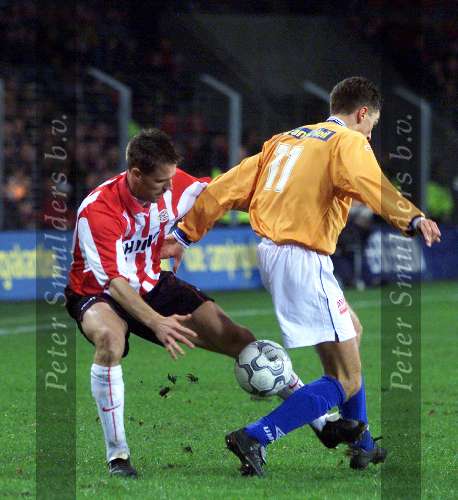 Eindhoven, kompetitie seizoen 2000/2001
PSV-RBC  Andre Ooijer