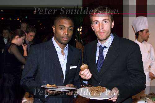 Veldhoven 28 januari 2001
VVCS Voetbalgala bij koningshof in Veldhoven.
Bryan Roy en Richard Witschge
