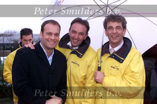 Nijkerk 1 januari 2001
Nieuwjaarsreceptie staatsloterijshow.
Stefan Kerkhofs bungi jumping en Carlo Boszhard
Chiel v Praag