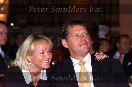 Eindhoven 9 september 2001
Gala van de Vrienden van de thuiszorg Eindhoven in de stadsschouwburg van Eindhoven.
Frank Arnesen en Kate Arnesen