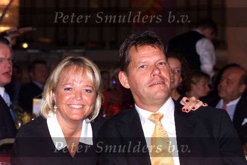 Eindhoven 9 september 2001
Gala van de Vrienden van de thuiszorg Eindhoven in de stadsschouwburg van Eindhoven.
Frank Arnesen en Kate Arnesen