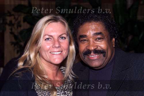 HILVERSUM 20 september 2001
Uitreiking cd New Diamonds in Gooiland
George Mc Crae met vrouw