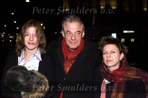 Amsterdam, 26 januari 2001
Premiere Lucifer 
Hans v Mierlo met dochter Stanja v Mierlo en vriendin Conny Palmen