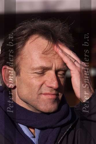 Den Haag 15 januari 2001
Boris Dietrich krijgt een petitie aangeboden van ouders waarvan hun kind vermist is of Ontvoerd.
Jaap Jongbloed.
