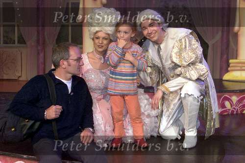 Kaatsheuvel, De Efteling 23 september 2001
2500e Efteling Sprookjes-show
Jeroen v Inkel met zijn dochtertje