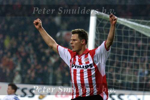 Eindhoven, 31 januari 2001
Kompetitie seizoen 2000/2001
PSV-FC Groningen, eindstand
Johann Vogel blij met zijn doelpunt