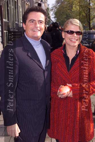Amsterdam 23 september 2001
Premiere de Titanic in Carre
Johnny Kraaykamp jr met een vriendin