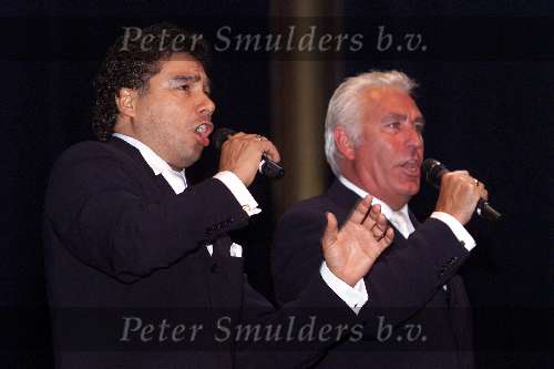 Eindhoven 9 september 2001
Gala van de Vrienden van de thuiszorg Eindhoven in de stadsschouwburg van Eindhoven.
Marco Bakker en Jorge Castro