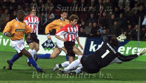 Eindhoven, kompetitie seizoen 2000/2001
PSV-RBC 
Kezman Oscar Moens John Veldman Joonas Kolkka