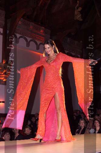 Amsterdam 17 september 2001
Modeshow Sheila de Vries in het tropenmuseum.
Mariska Hulscher