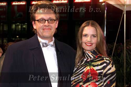 Amsterdam 29 januari 2001
Premiere nieuwe film Mel Gibson bij Pathe Arena.
Mariska hulscher met een vriend