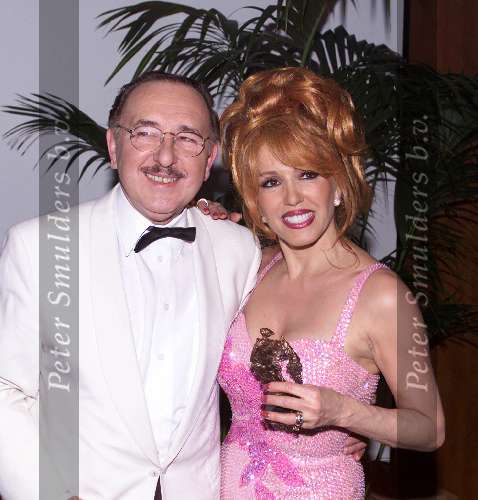 1-1-2001 Nijkerk Staatsloterij Party  2
Patricia Paay met vader