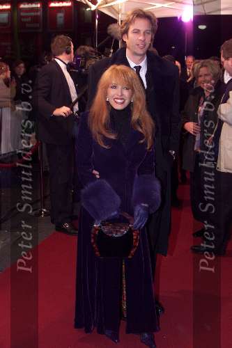 Amsterdam 29 januari 2001
Premiere nieuwe film Mel Gibson bij Pathe Arena.
Patricia Paay en Adam Curry