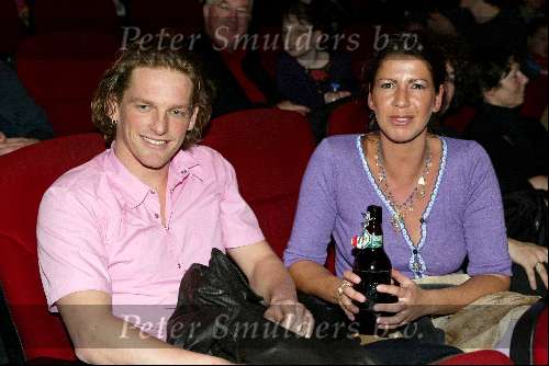 Scheveningen 20 januari 2002
Premiere THom & Thomas
Isa Hoes en acteur uit Rozegeur en Wodka lime